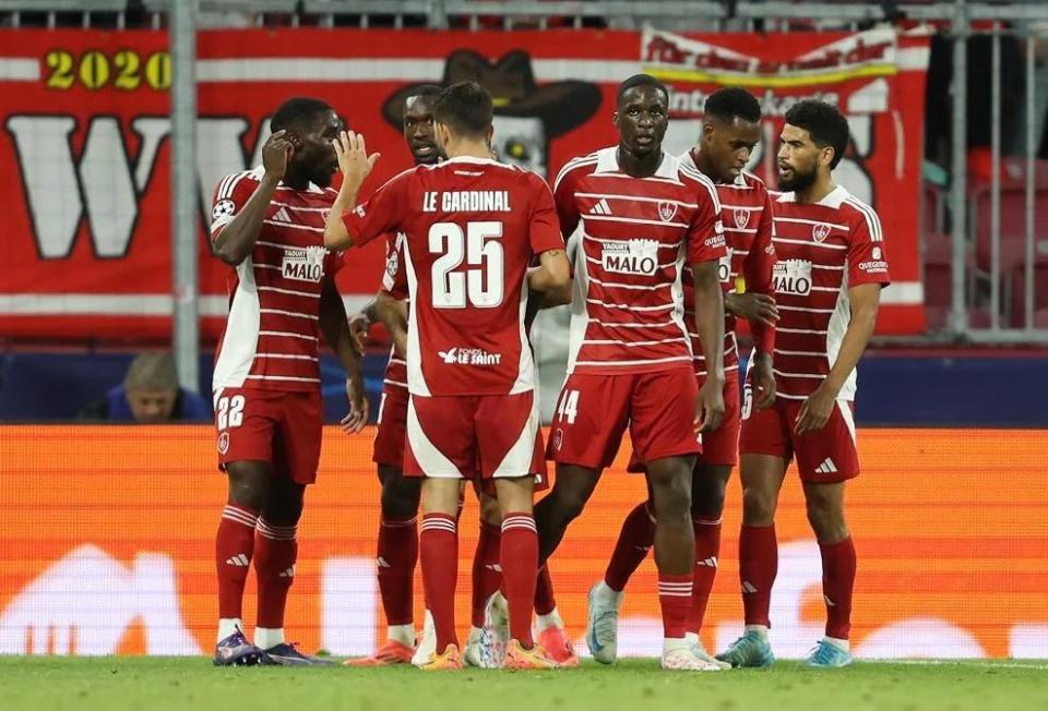 布雷斯特队客场意外取胜，实现保级目标