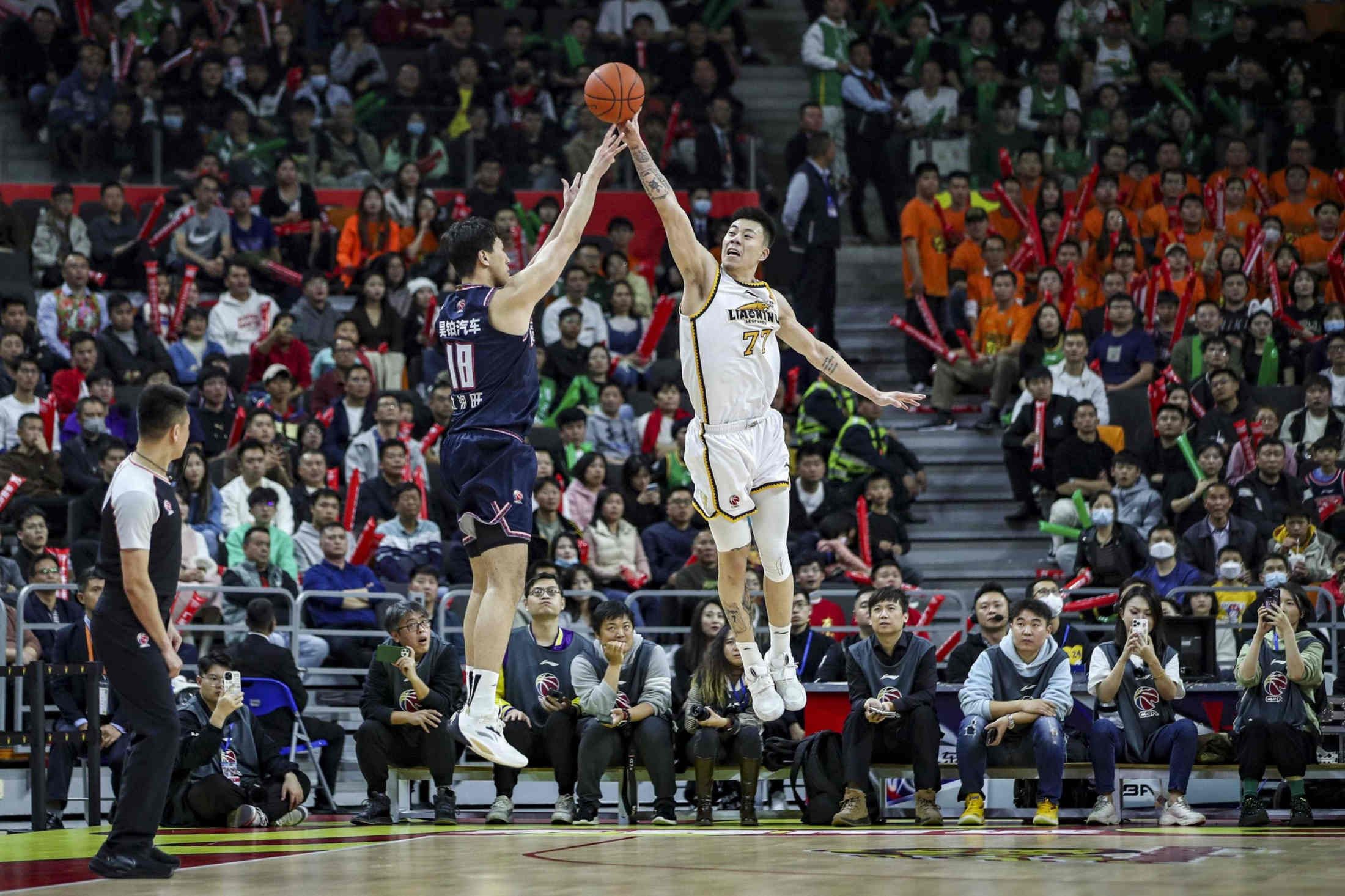 广东队主场逆转山东队,连胜收官 广东队主场逆转山东队,连胜收官