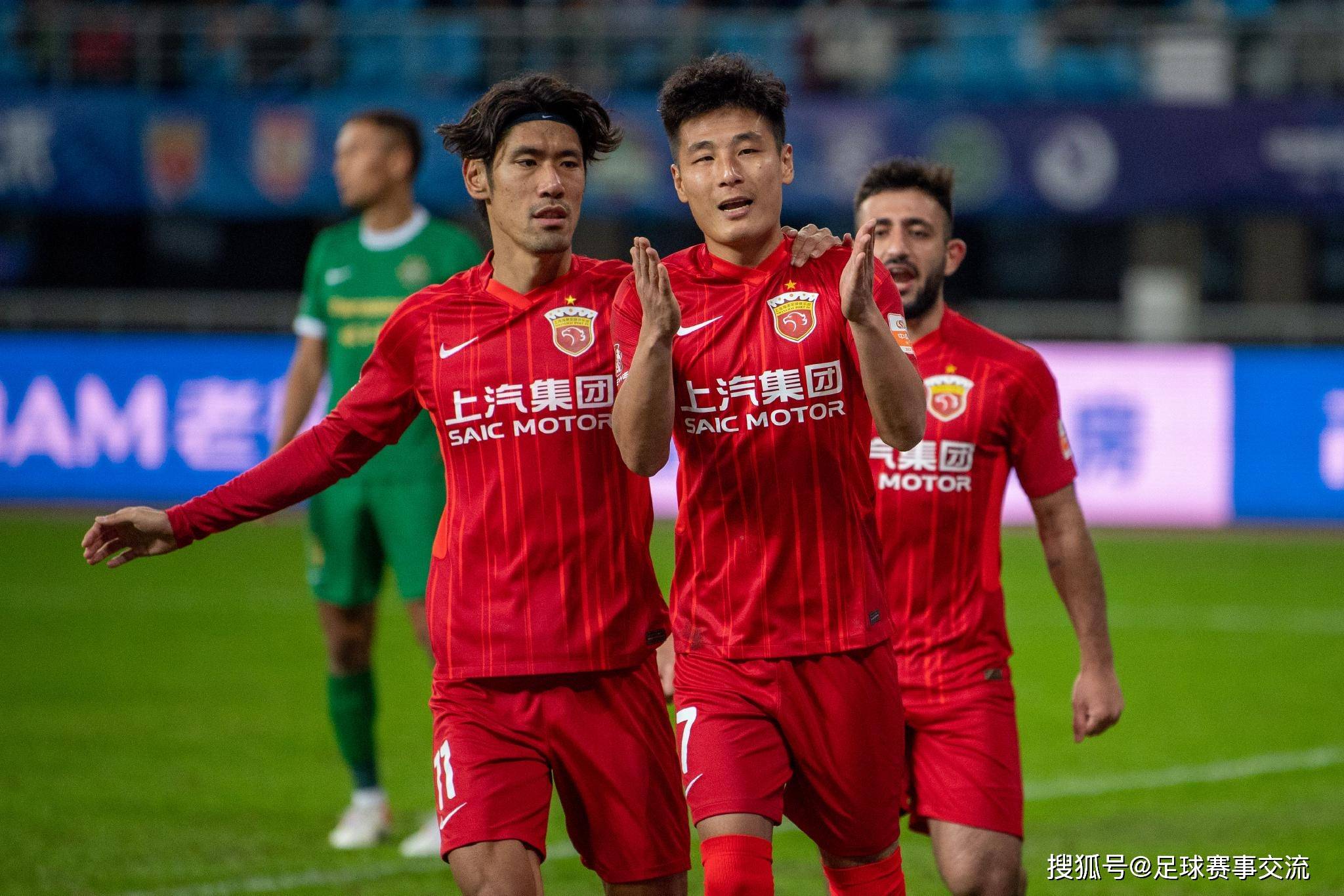 包含亚冠巅峰对决：上海队对阵韩国劲旅！的词条