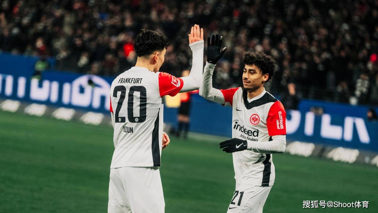 那不勒斯逆转胜佛罗伦萨,保持不败的简单介绍 那不勒斯逆转胜佛罗伦萨,保持不败的简单介绍