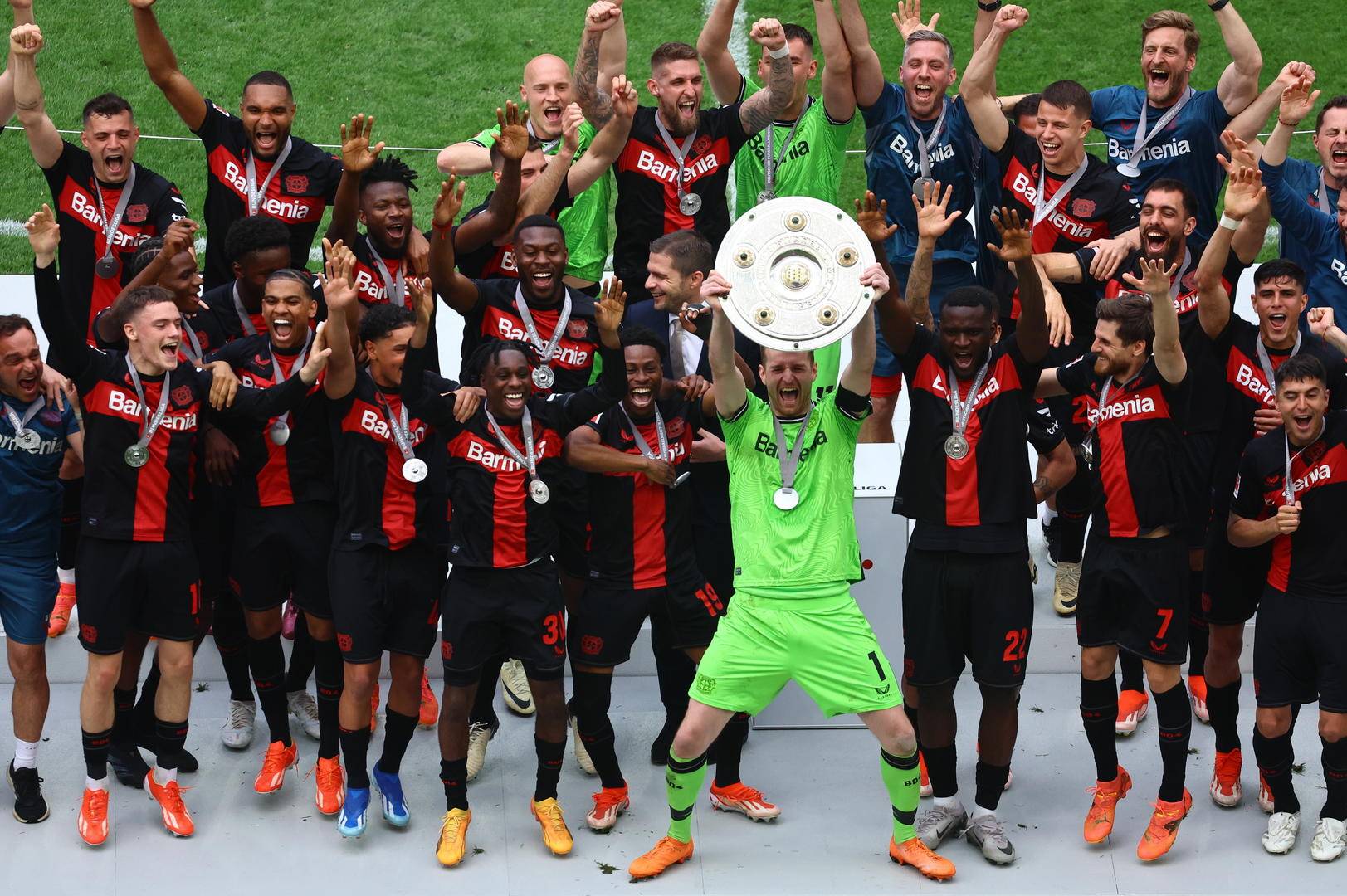 包含纽伦堡逼平沃尔夫斯堡,保级形势依然严峻的词条 包含纽伦堡逼平沃尔夫斯堡,保级形势依然严峻的词条