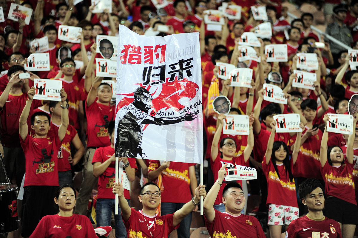 关于球队的队长为球员们鼓劲,带领他们共同向着胜利努力的信息 关于球队的队长为球员们鼓劲,带领他们共同向着胜利努力的信息