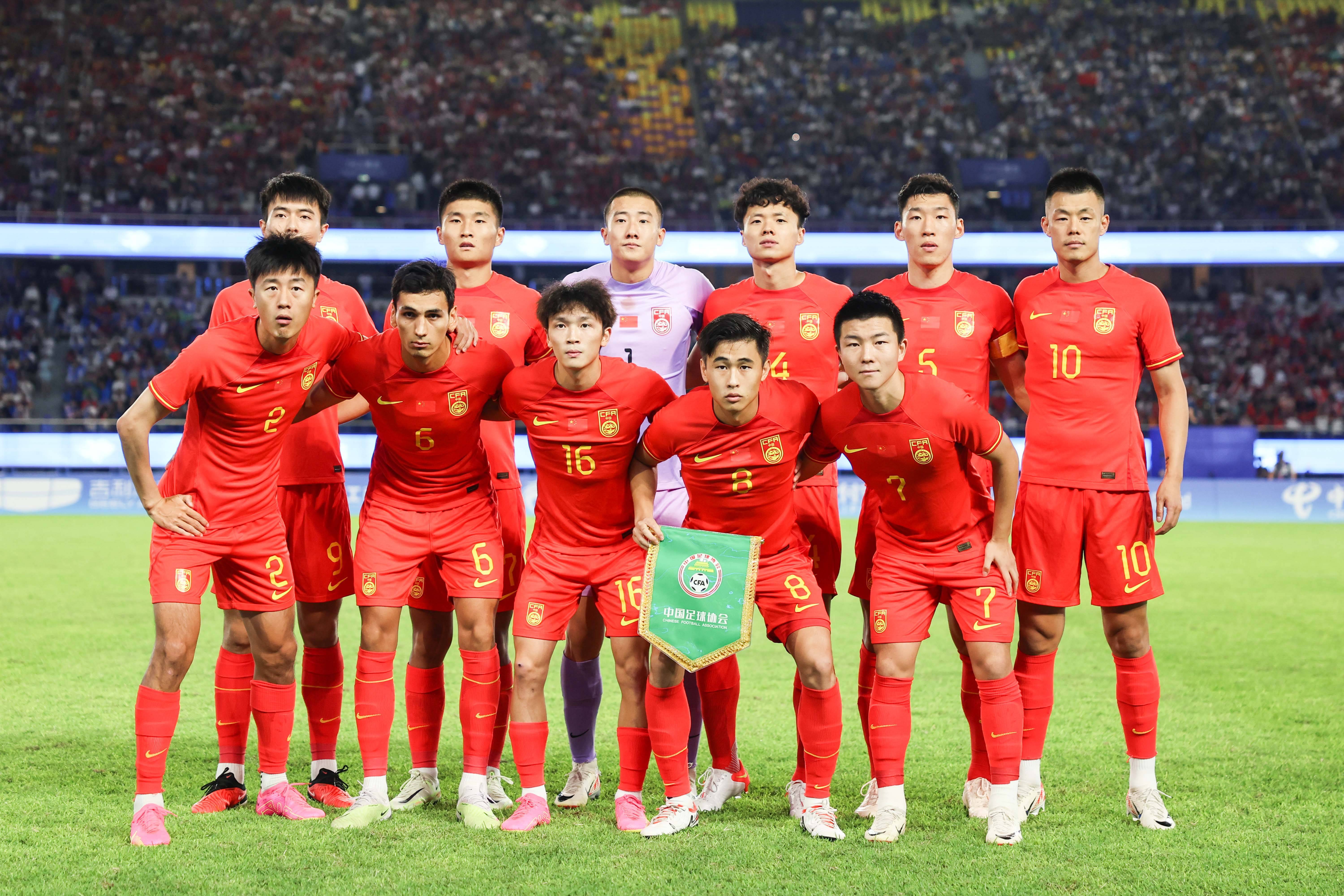 国内足球聚焦体坛热议本土球队崭露头角的简单介绍 国内足球聚焦体坛热议本土球队崭露头角的简单介绍