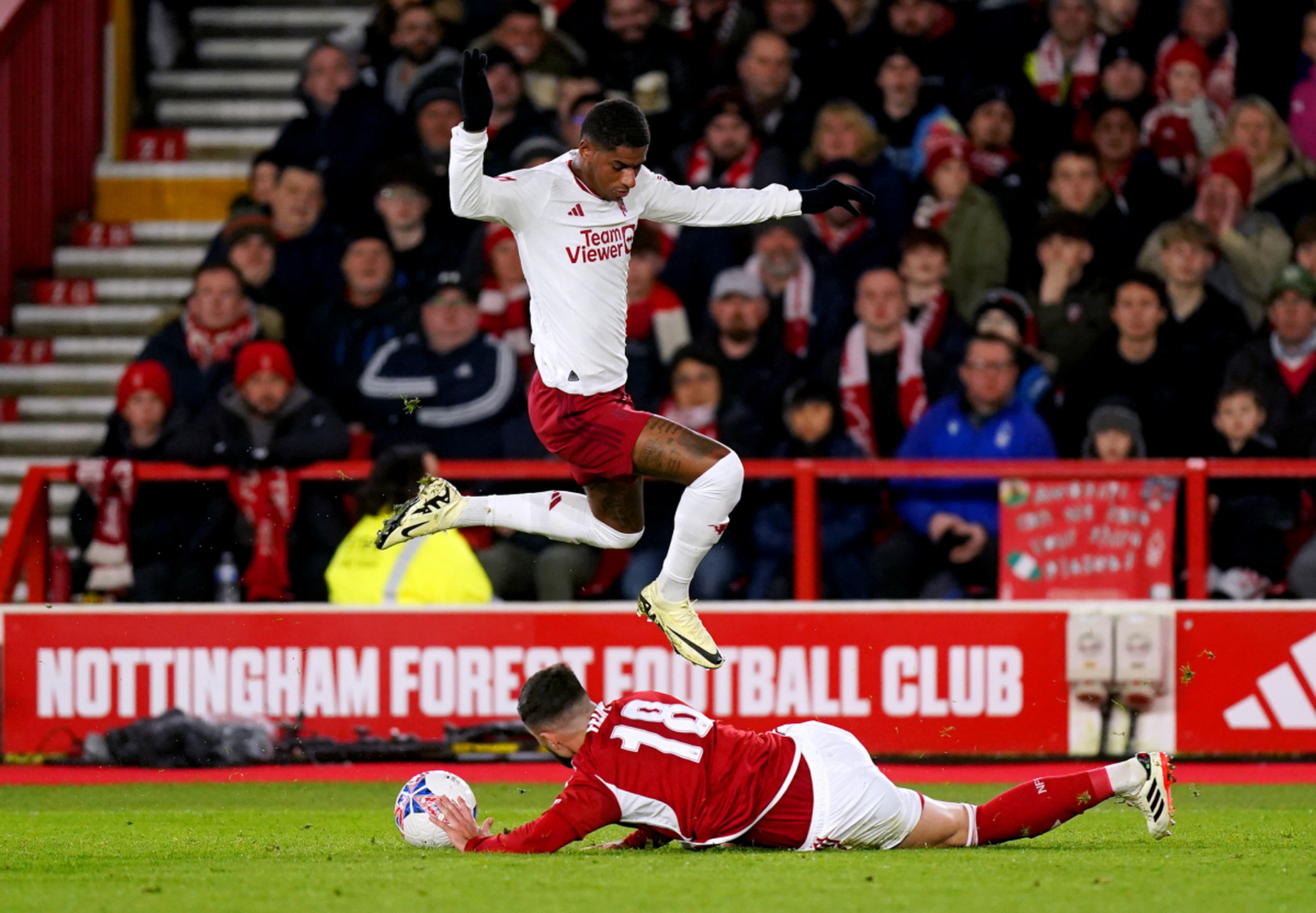 曼联主场大胜葡萄牙球队，成功晋级强！的简单介绍