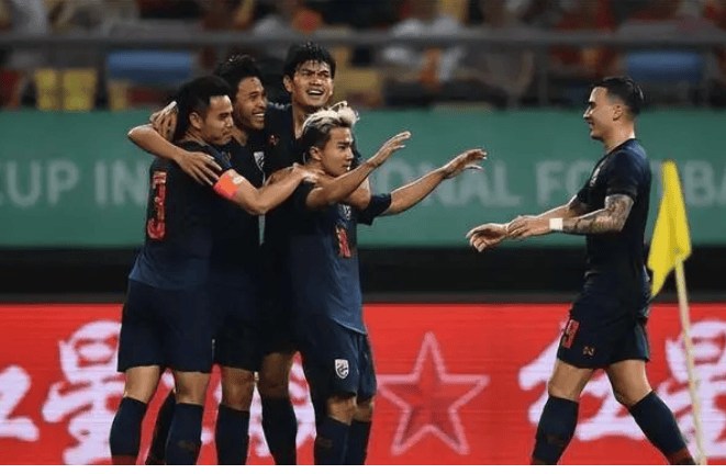 关于亚洲杯预选赛:巅峰对决倾尽全力的信息 关于亚洲杯预选赛:巅峰对决倾尽全力的信息