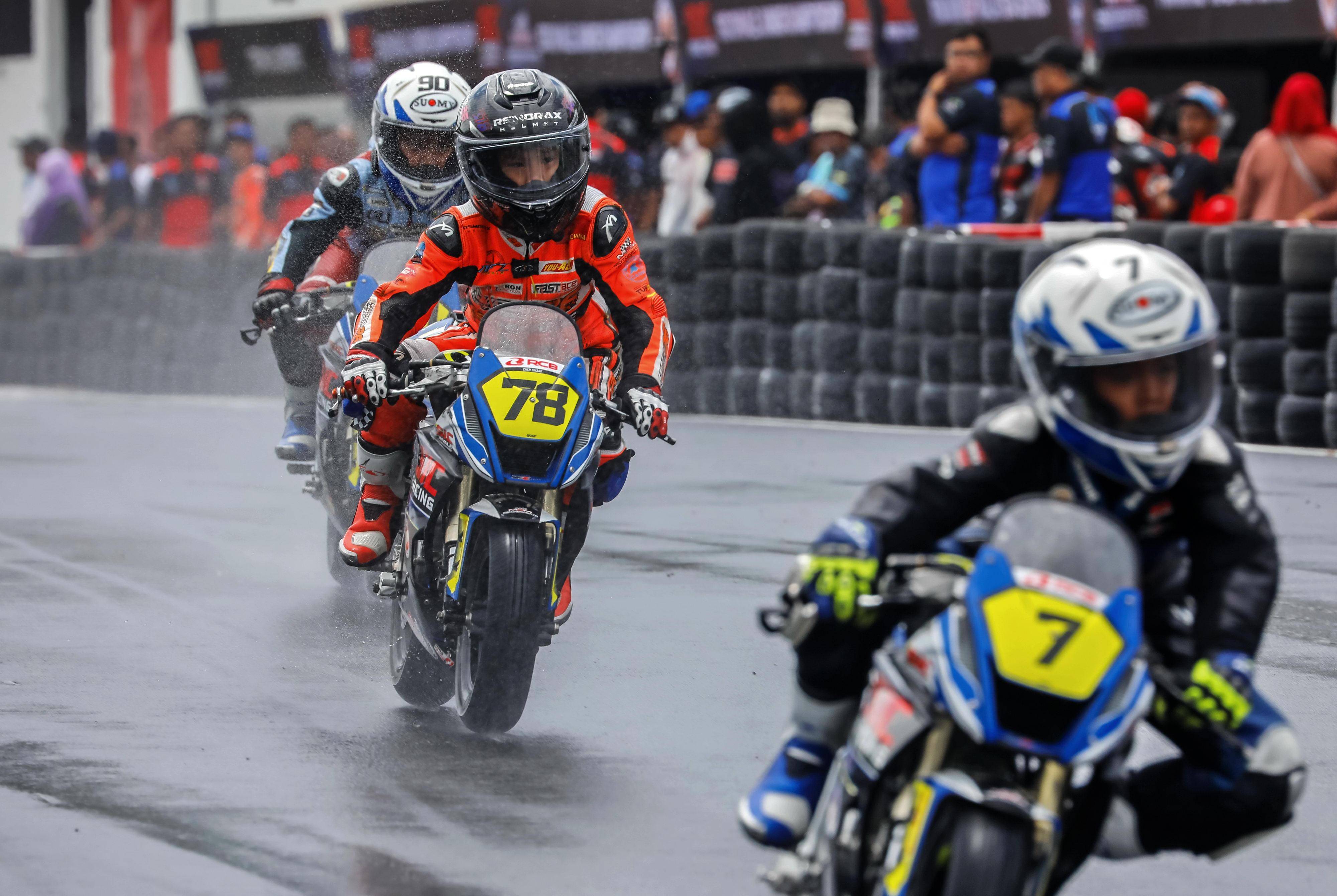 关于马来西亚球队冲刺比赛,全力以赴迎接挑战的信息 关于马来西亚球队冲刺比赛,全力以赴迎接挑战的信息