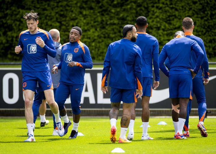 欧国联杯半决赛临近球迷期待高涨的简单介绍 欧国联杯半决赛临近球迷期待高涨的简单介绍