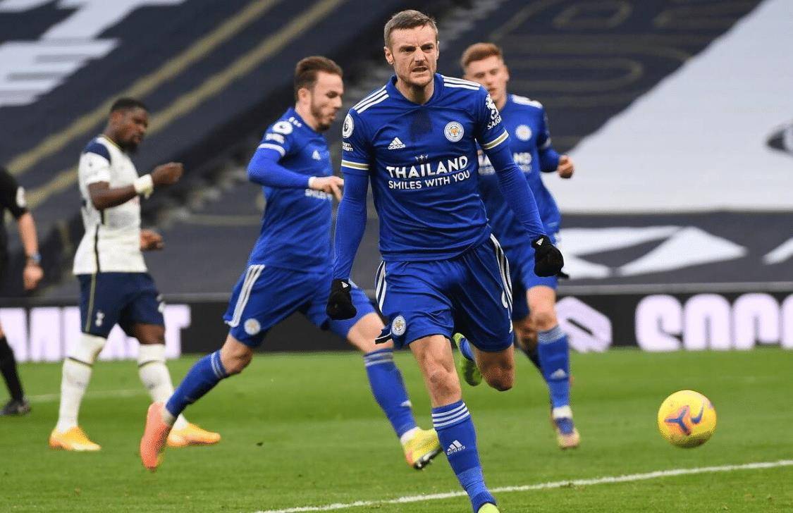 沙尔克队再度失利,陷入保级泥潭的简单介绍 沙尔克队再度失利,陷入保级泥潭的简单介绍