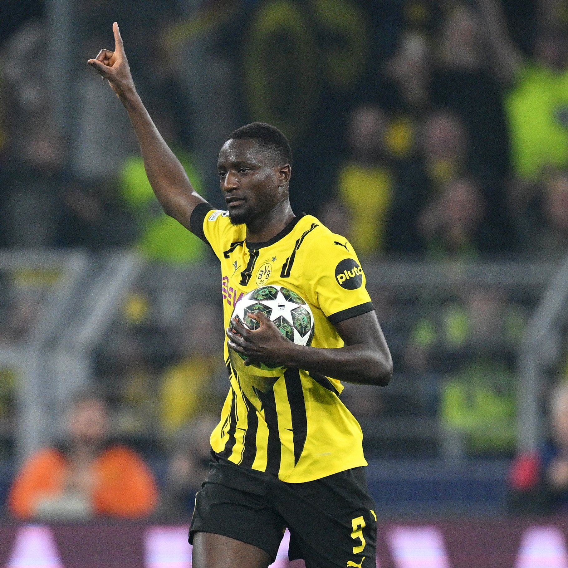 巴萨绝杀多特蒙德，伊布状态火热